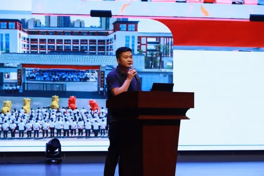 这场高一家长会，把家长关心的都讲透了